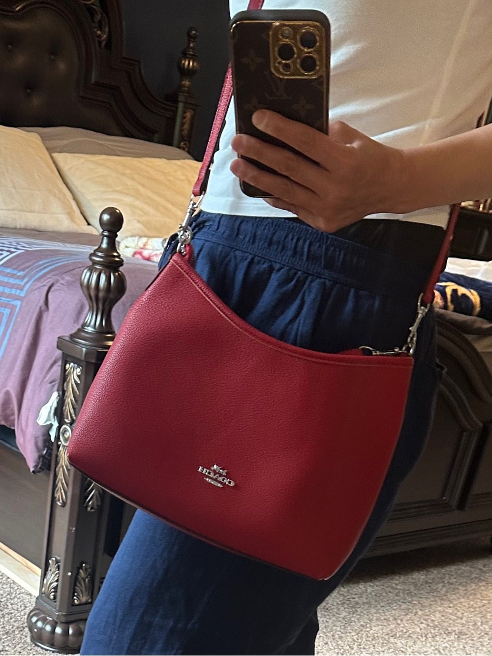 Coach A red bag with its wallet Dark Brown Logo Zip Pouch with Silver Hardware